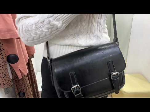 ❤️ Мастурбатсияи оммавии зани ҷавон ФералБерри бо дилдо дар утоқи мувофиқ ❤️❌ Синси босифат дар tg.teatroporno.ru ❌
